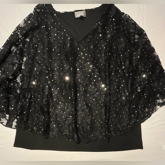 Essentials Womens 1X Black Lace V-Neck Bling Poncho Top - Picture 7 of 9